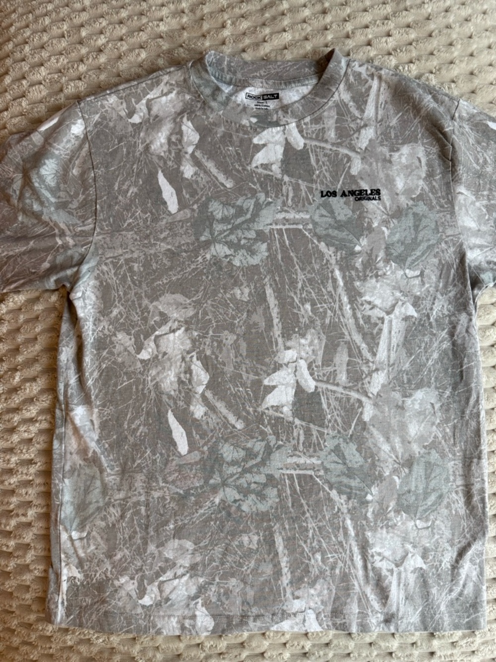 Men's Light Gray Short-Sleeve Graphic Tee